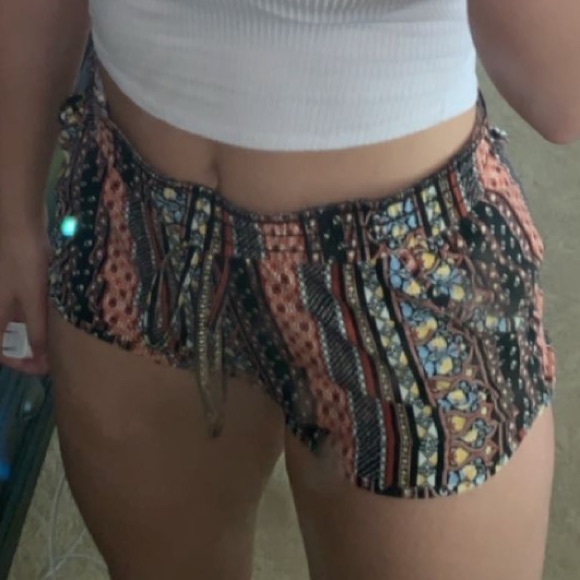 tribal print shorts - Picture 2 of 4